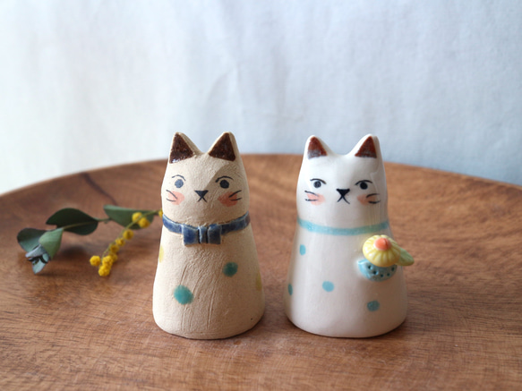 陶器で作った人形 ネコのマフィン  ( 花ポケット 2 ) 7枚目の画像