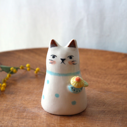 陶器で作った人形 ネコのマフィン  ( 花ポケット 2 ) 2枚目の画像