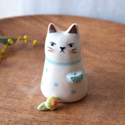 陶器で作った人形 ネコのマフィン  ( 花ポケット 2 ) 6枚目の画像