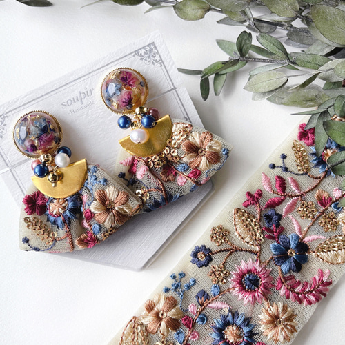 大ぶりチュールインド刺繍リボンタッセルイヤリング/ピアス イヤリング