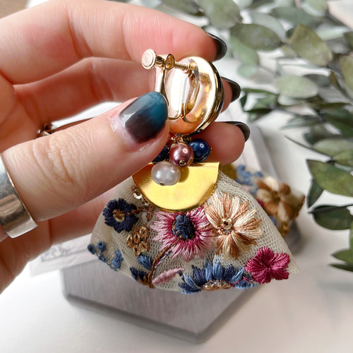 993】リボンとブーケとタッセルのピアス／イヤリング 993】リボンと