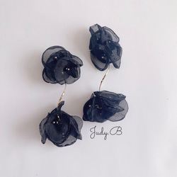 w095 night party ウェーブステック  シフォンフラワーブーケ　ブラック　ウェディング　結婚式　成人式 2枚目の画像