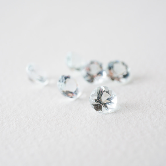 アクアマリン 一粒ピアス ４ｍｍ　3月誕生石　サージカルステンレス　金属アレルギー対応　天然石　つけっぱなし　小粒　 12枚目の画像
