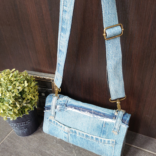 No195【DENIM✖️ダルメシアン❤️】デニムリメイクやりくり財布
