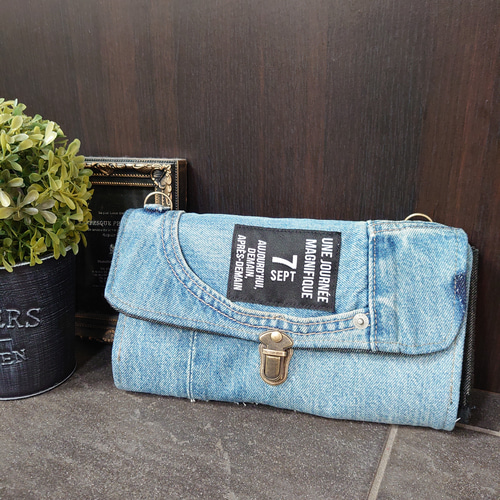 No195【DENIM✖️ダルメシアン❤️】デニムリメイクやりくり財布