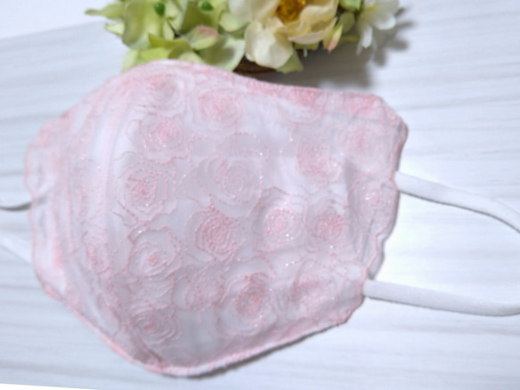 【送料込み】 不織布マスクカバー ピンク 薔薇刺繍 ラメ 刺繍   バラ 肌に優しい 4枚目の画像