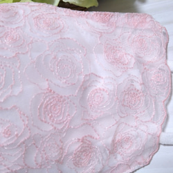 【送料込み】 不織布マスクカバー ピンク 薔薇刺繍 ラメ 刺繍   バラ 肌に優しい 6枚目の画像