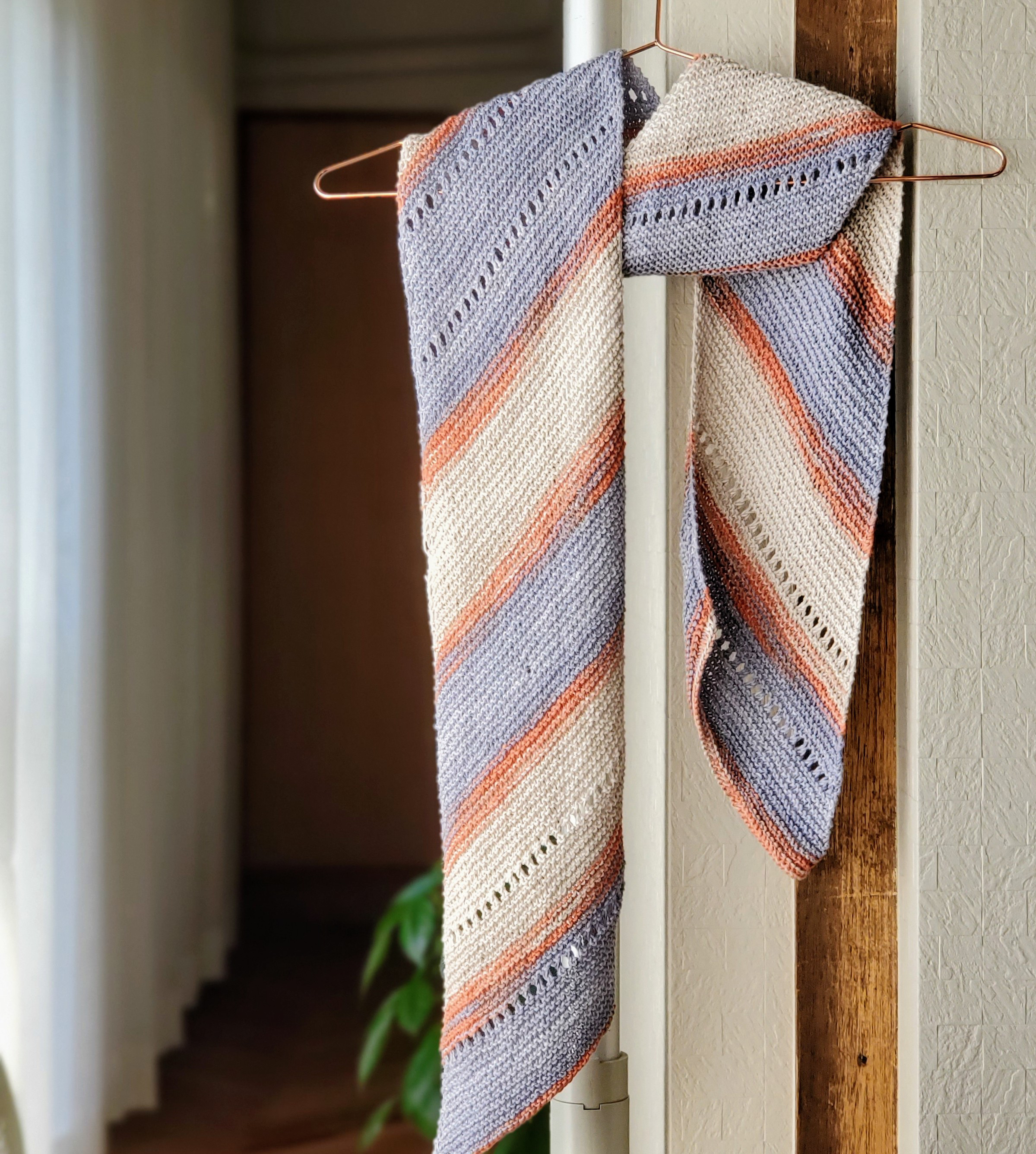 オーガニックコットン100% 手編みストール(細長) 　*ivory×blue-gray×orange
