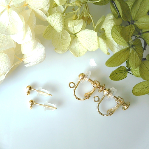 【完売必至】バレンシアガ Hourglass クリスタル ロゴイヤリング BALENCIAGA Hourglass gold-tone earrings | netaporter