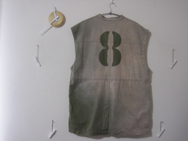 １点　ロングベスト　ラージナンバー【8】オリーブ　ミリタリー／キャンプ／アウトドア／フィッシング／サバゲー