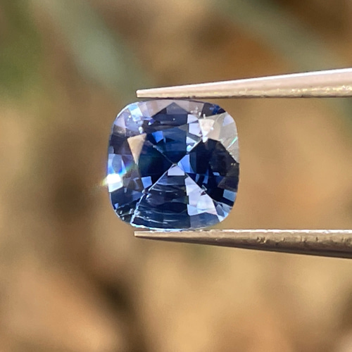 スリランカ産ブルーサファイア（天然）2.01カラット スリランカ産 天然