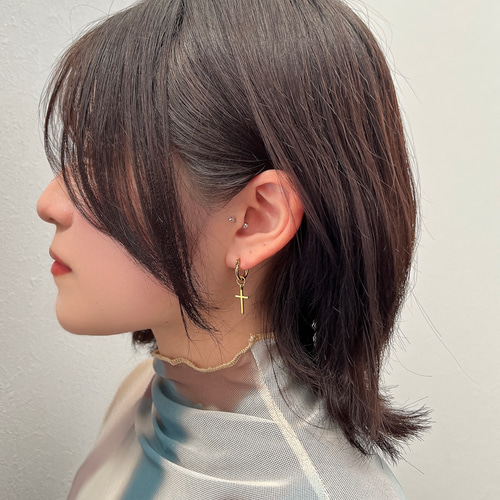 Mu 再販 片耳チャンキーフープ クロスピアス 金属アレルギー
