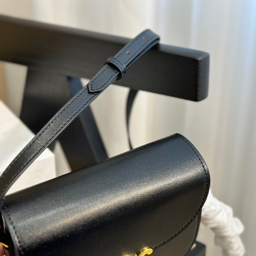 【 CELINE 】ショルダーバッグ a3025 Celineのショルダーバッグ ショルダーバッグ kh5525 通販