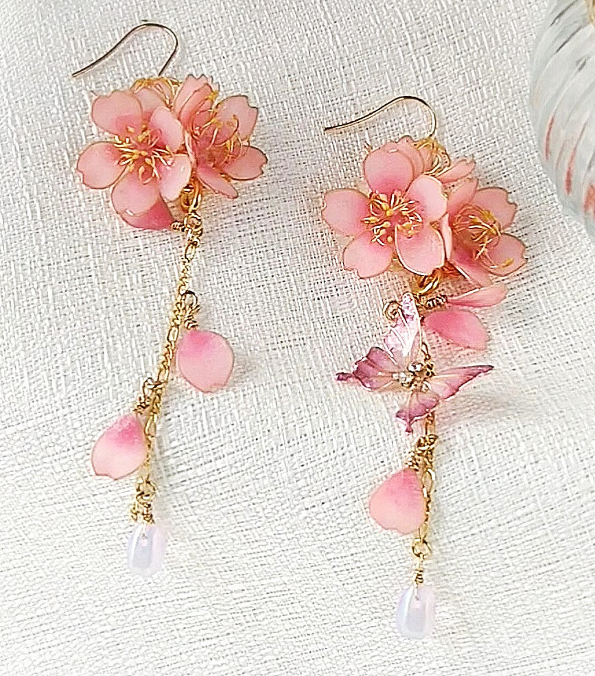 2way 桜と揺れる蝶のピアス / プレゼント / 結婚式 / ディップフラワー