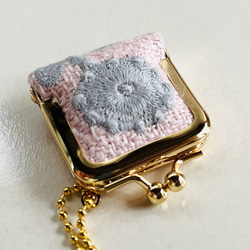 ミナペルホネン　がま口アクセサリーケース　ボヌール　桜ピンク　バッグチャーム　コインケース 3枚目の画像