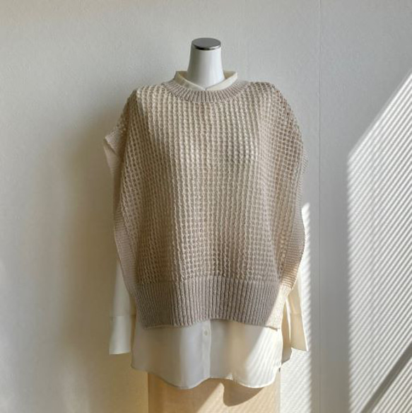 【再販】重ね着コーデ　サラッと！!『和紙』メッシュニットベスト【ゴールド・ベージュ・ネイビー】 5枚目の画像