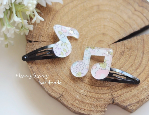 再販5〉ファンシーな音符＊リバティ生地とレジンのヘアピン♪ ヘアピン  