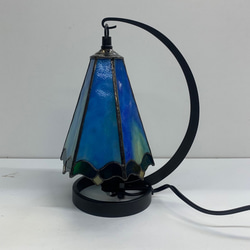 「スリムなランプ/ブルーアンバー系」吊り下げ型　ステンドグラスランプ　卓上ランプ 2枚目の画像
