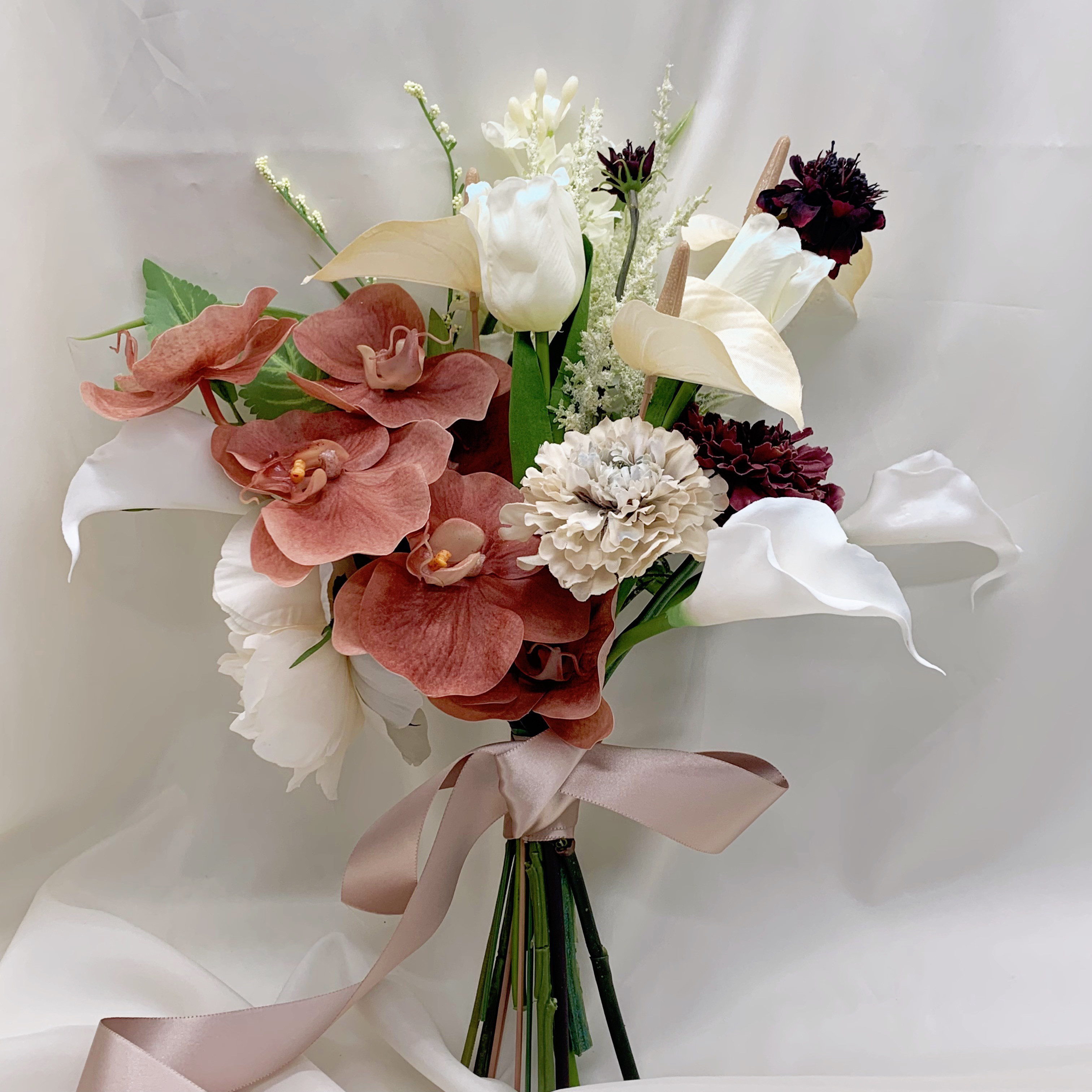 【タイムセール中】アーティシャルフラワーブーケ　ブートニア付　胡蝶蘭　韓国風