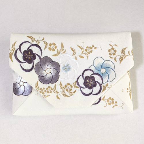 天然染色日本刺繍】数寄屋袋「季を待つ花」 ポーチ Lalala.embroidery