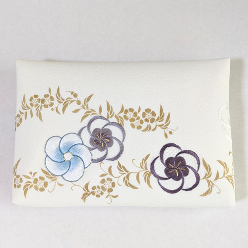 天然染色日本刺繍】数寄屋袋「季を待つ花」 ポーチ Lalala.embroidery