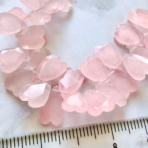 天然石桜の花びらピンククォーツァイトのフラワーシェイプ＊2石