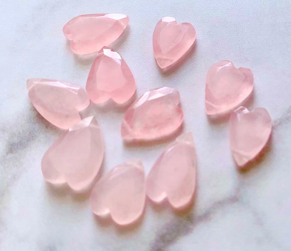 天然石桜の花びらピンククォーツァイトのフラワーシェイプ＊2石