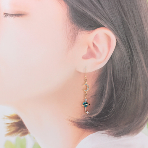 大きな月と土星(996) ピアス/イヤリング/ノンホールピアス/樹脂ピアス 