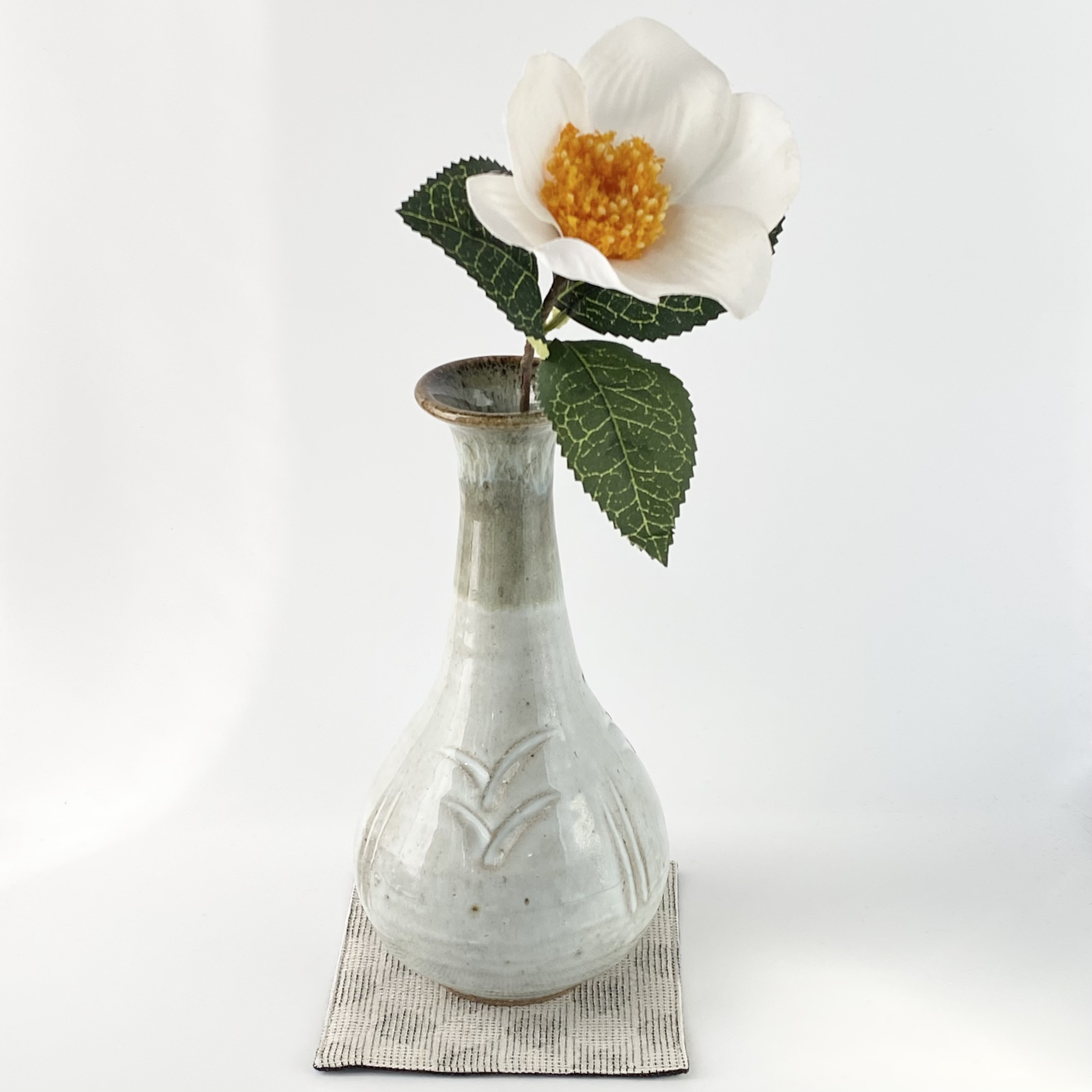 春の鶴首　一輪挿し　【手仕事 民藝　和　陶器　桜】