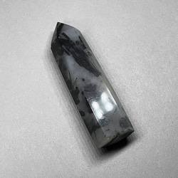 black tourmaline in quartz point / ブラックトルマリンインクォーツポイント：ブラックA 2枚目の画像