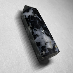 black tourmaline in quartz point / ブラックトルマリンインクォーツポイント：ブラックB 2枚目の画像