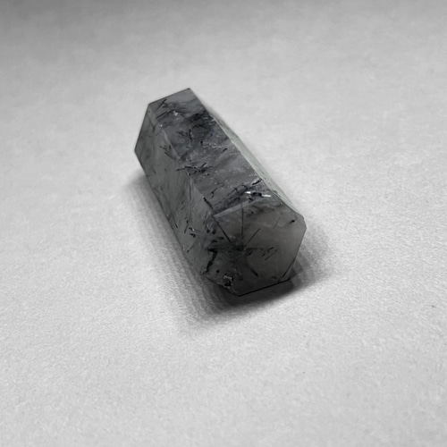 black tourmaline in quartz point/ブラックトルマリンインクォーツ