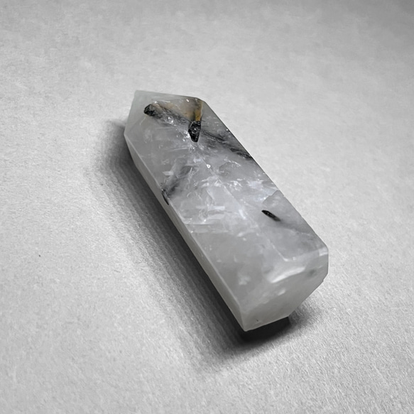 black tourmaline in quartz point/ブラックトルマリンインクォーツポイント : ホワイトB 3枚目の画像