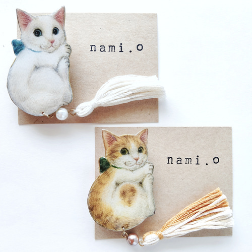ブローチ》ネコちゃん追加！ゆらゆら ゆれる タッセル しっぽの