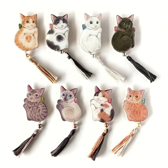 ブローチ》ネコちゃん追加！ゆらゆら ゆれる タッセル しっぽの