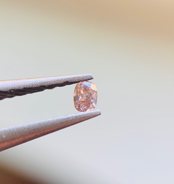 天然　ピンクダイヤモンド　Fancy light brown pink ルース　アーガイル産　0.037ct 1枚目の画像