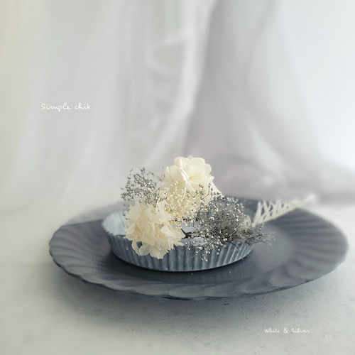 ✴︎ドライフラワーヘッドドレス✴︎シルバーホワイトウェディング結婚式成人式飾り ヘッドドレス White 髪飾り 結婚式 ウェディング ドライフラワー