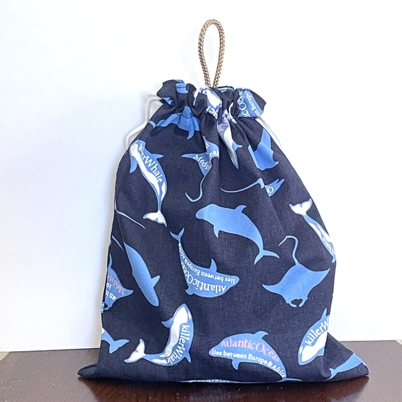 海の仲間ブルー巾着袋　25×20 ループ、撥水加工裏付き 2枚目の画像
