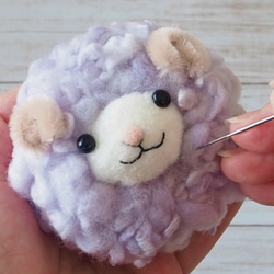 はじめてでも可愛く作れる！羊毛フェルト初心者さん向け動画付きひつじちゃんキット 3枚目の画像
