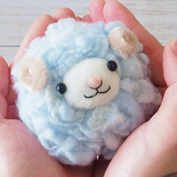 はじめてでも可愛く作れる！羊毛フェルト初心者さん向け動画付きひつじちゃんキット 5枚目の画像