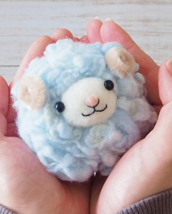 はじめてでも可愛く作れる！羊毛フェルト初心者さん向け動画付きひつじちゃんキット 5枚目の画像