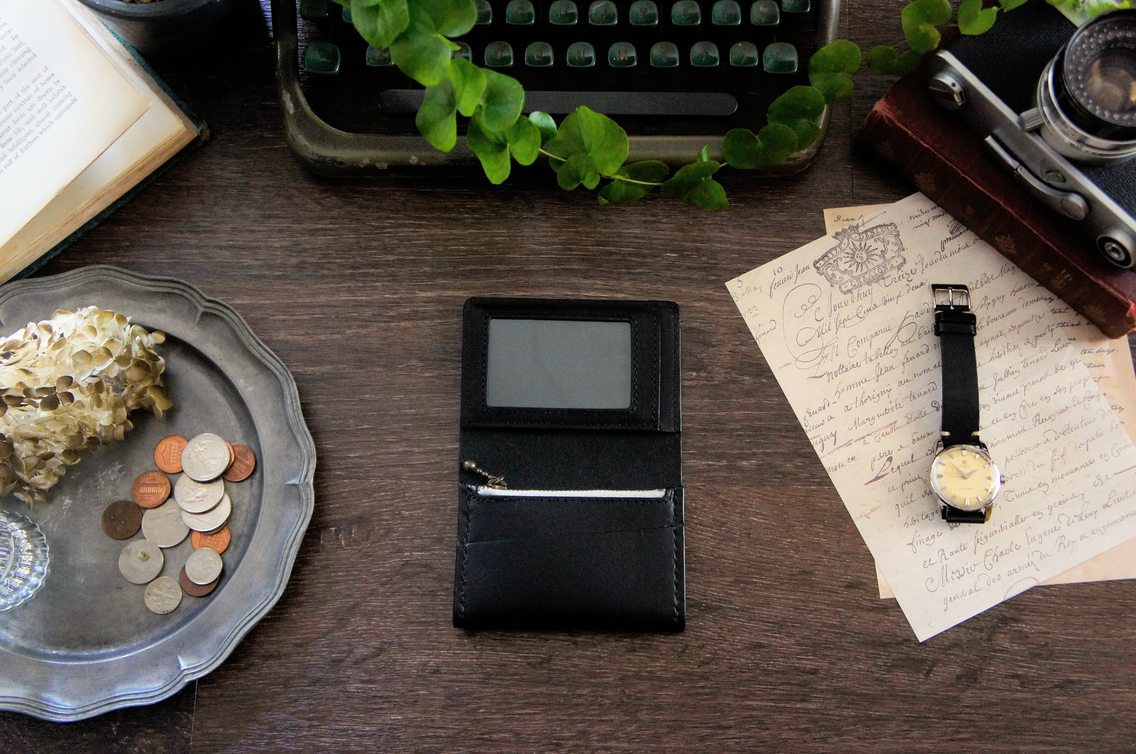 ＊喜ばれるギフト＊スーツポケットに収まるラミネート窓付きマルチカードケース◆社員証◆名刺入れ◆小銭入れ◆本革◆ミニ財布