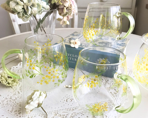 ミモザのおしゃれな耐熱ガラスマグカップ【選べる柄】 マグカップ