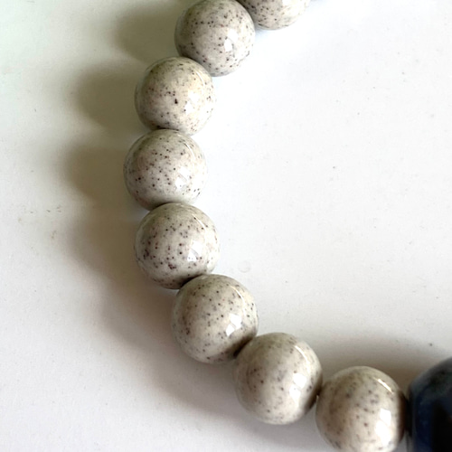 水紋天珠と万病に効く薬石と言われる北投石のブレスレット