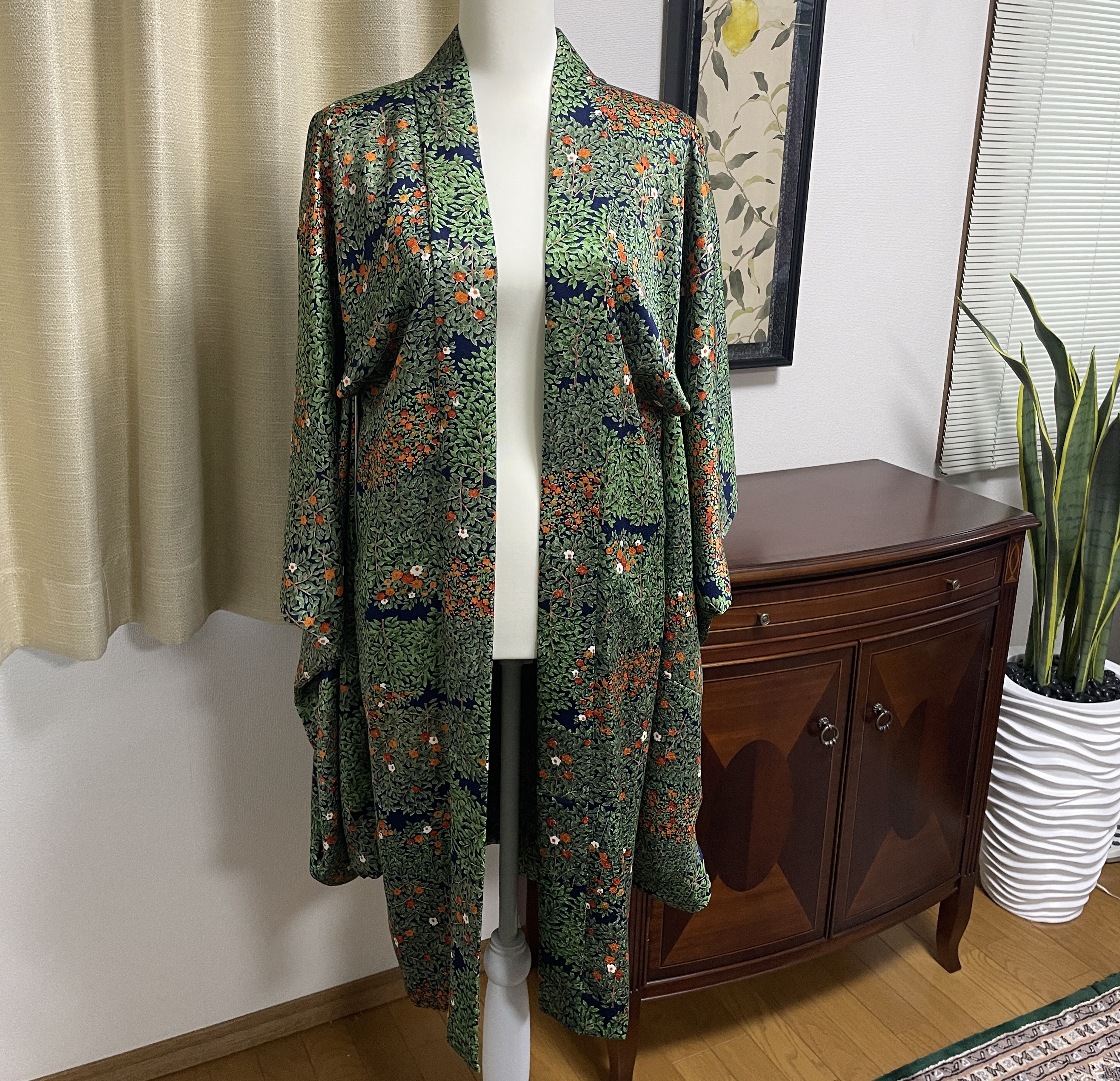 振り袖　ロング羽織物　グリーン柄　（裏付き）