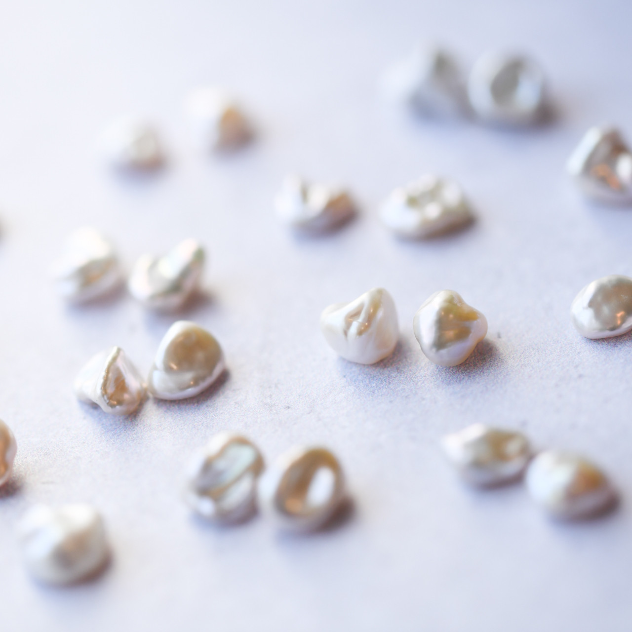 ケシパール ピアス / イヤリング 【金具選択可 石おまかせ】 ハンドメイド アクセサリー