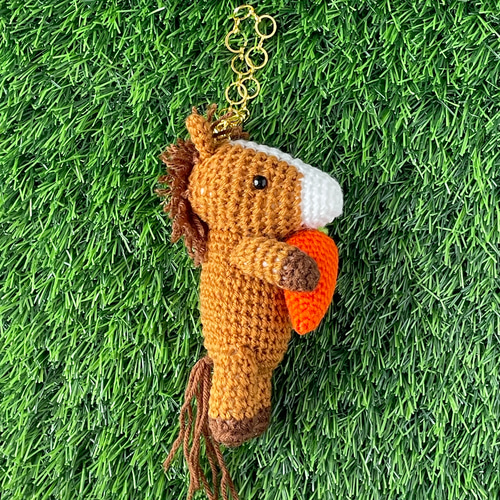 受注製作】人参大好き♡人参を持ったお馬さんバッグチャーム【栗毛