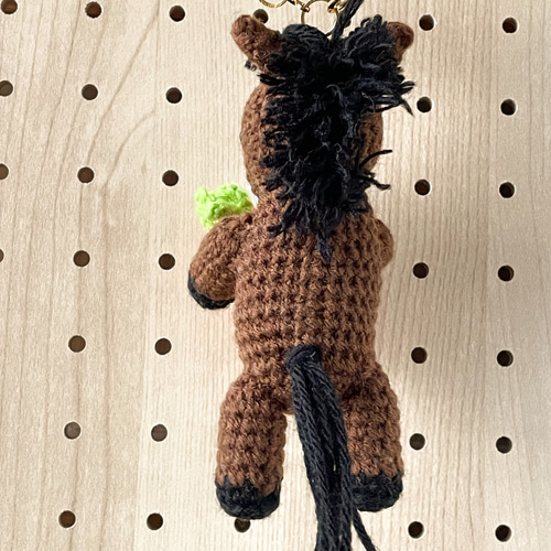 受注製作】人参大好き♡人参を持ったお馬さんバッグチャーム【黒鹿毛