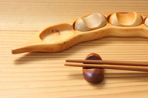 箸置きケース 『そらまめ』豆形 ミニサイズ5個用　イチイの木 2枚目の画像