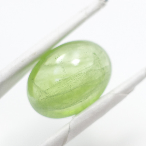 ペリドット ルース(裸石) 0.83ct, オーバル(楕円形) (ペリドート